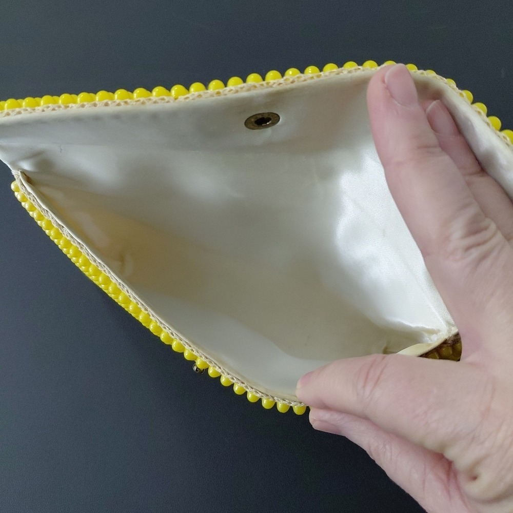 Vintage 60's Handbag Bright Yellow Plastic Beading United Capr Clutch Retro Geek - Picture 5 of 9